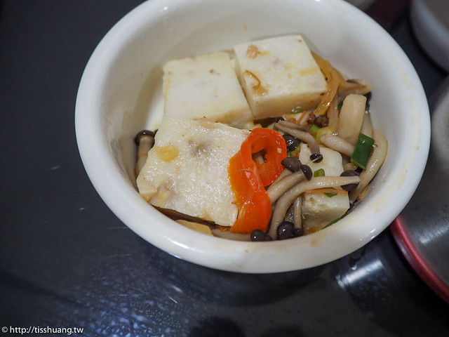 33063094698_d4b8e3f666_z 菜色豐富的月子餐