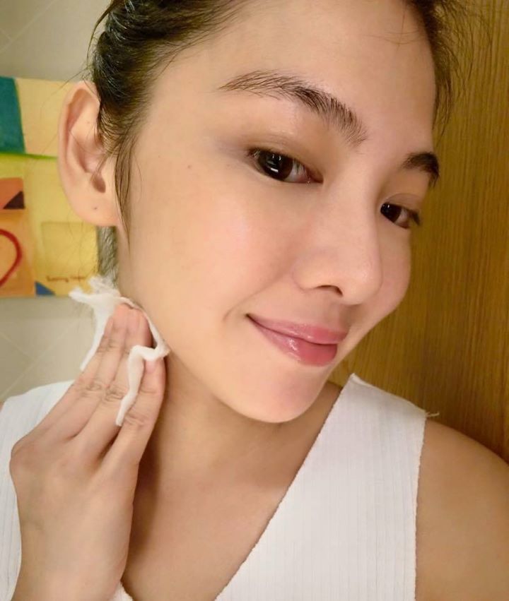 護膚 最常問的困擾 如何去除閉鎖粉刺 Fly Up 幻色蝶影國際美妝館