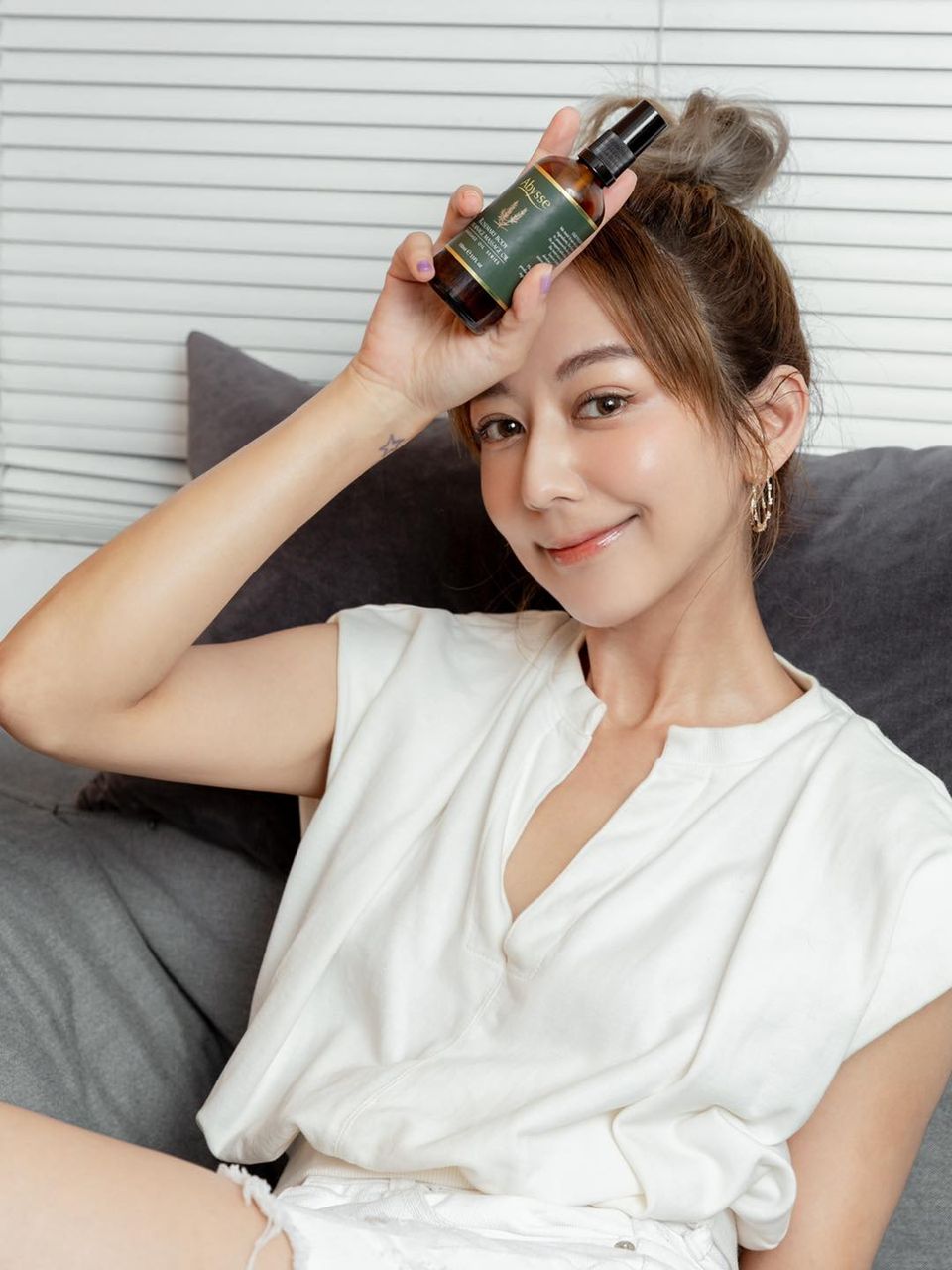 多才多藝的氣質美女教師 汪詩敏的美腿秘訣 Abysse 星漾國際股份有限公司