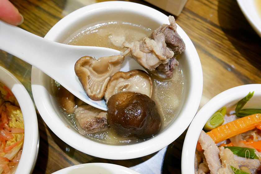 坐月子補湯
